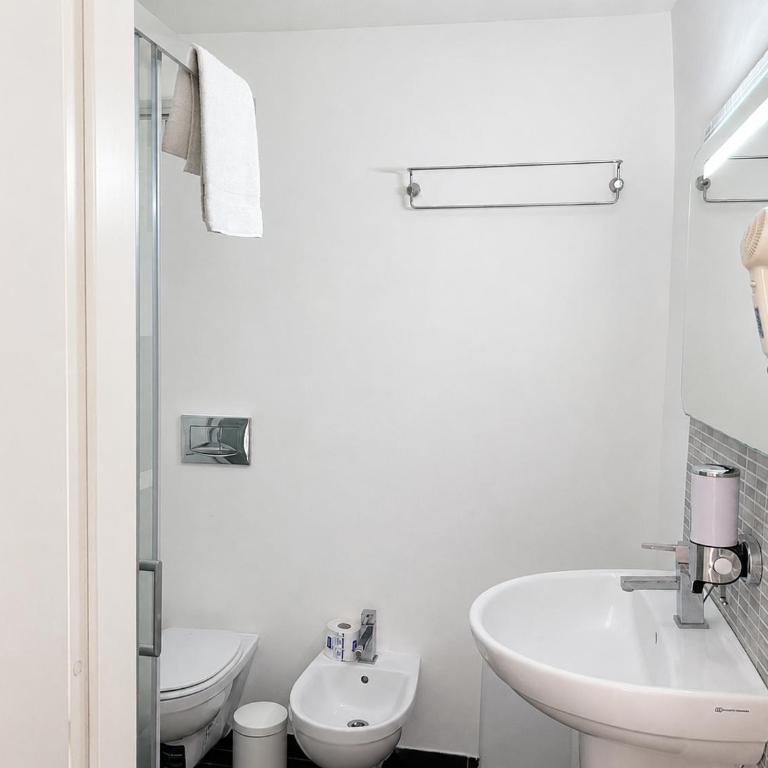 Zurria Rooms - Double Room with Private Bathroom - 2