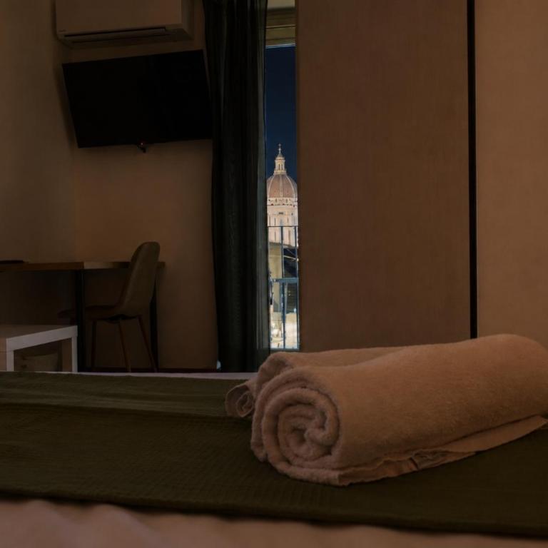 Zurria Rooms - Double Room with Private Bathroom - 3
