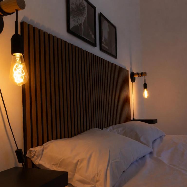Zurria Rooms - Double Room with Private Bathroom - 4