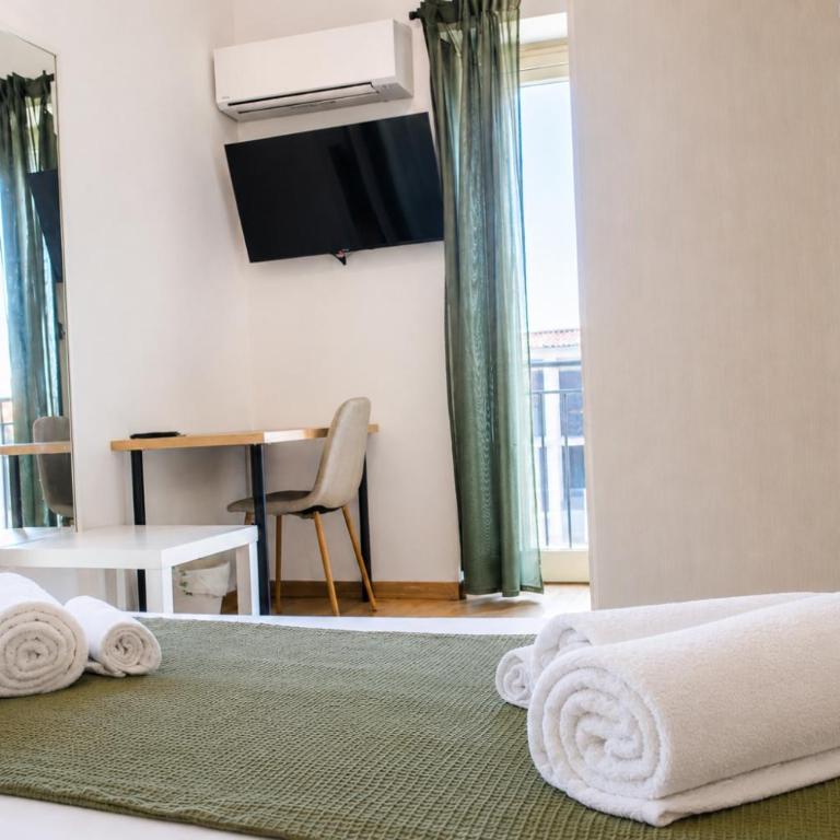 Zurria Rooms - Double Room with Private Bathroom - 7