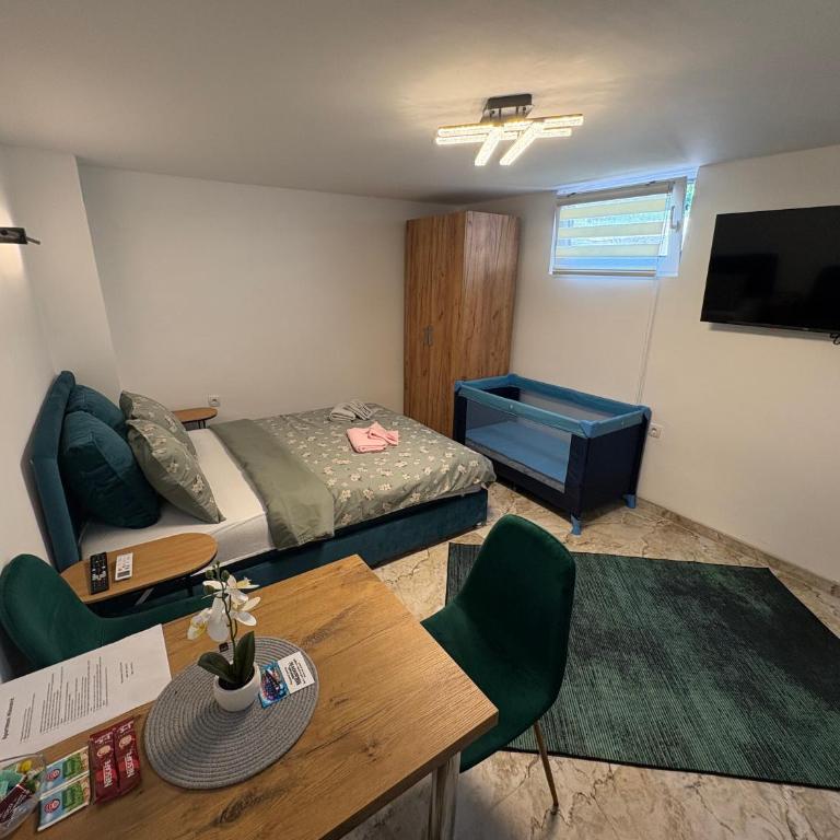 Studio Apartmani Milanovic - Deluks Dvokrevetni Studio sa Bračnim Krevetom - 24