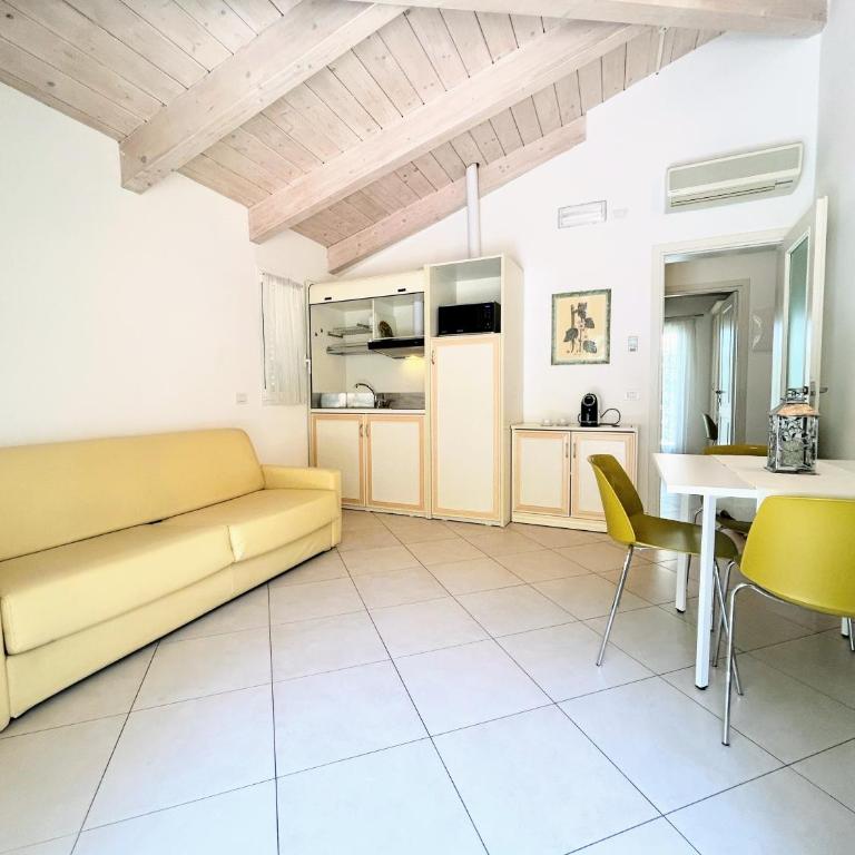 Residence Suite Smeraldo - One-Bedroom Apartment - 1