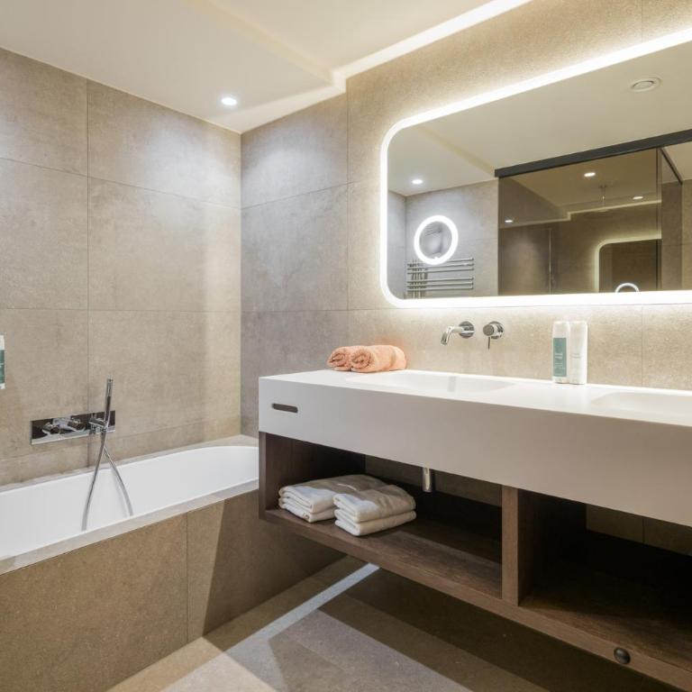 Neuhaus Zillertal Resort - Garten-Familiensuite - 2