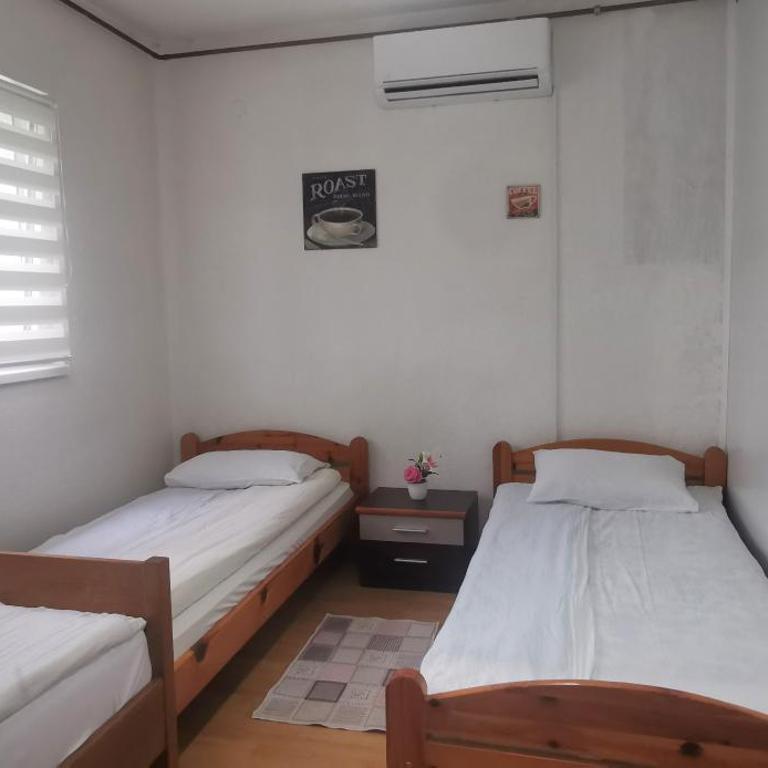2 BDR Family Apartment In Sarajevo - Free Parking - Deluks Apartman sa 2 Spavaće Sobe - 5
