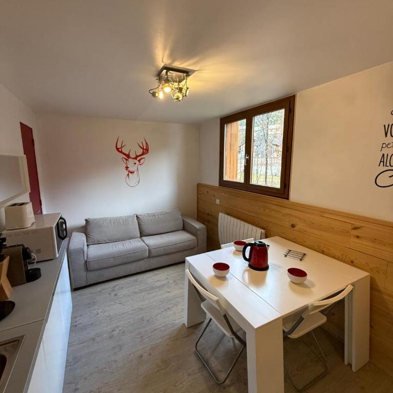 Bright apartment near the slopes - Appartement - 10