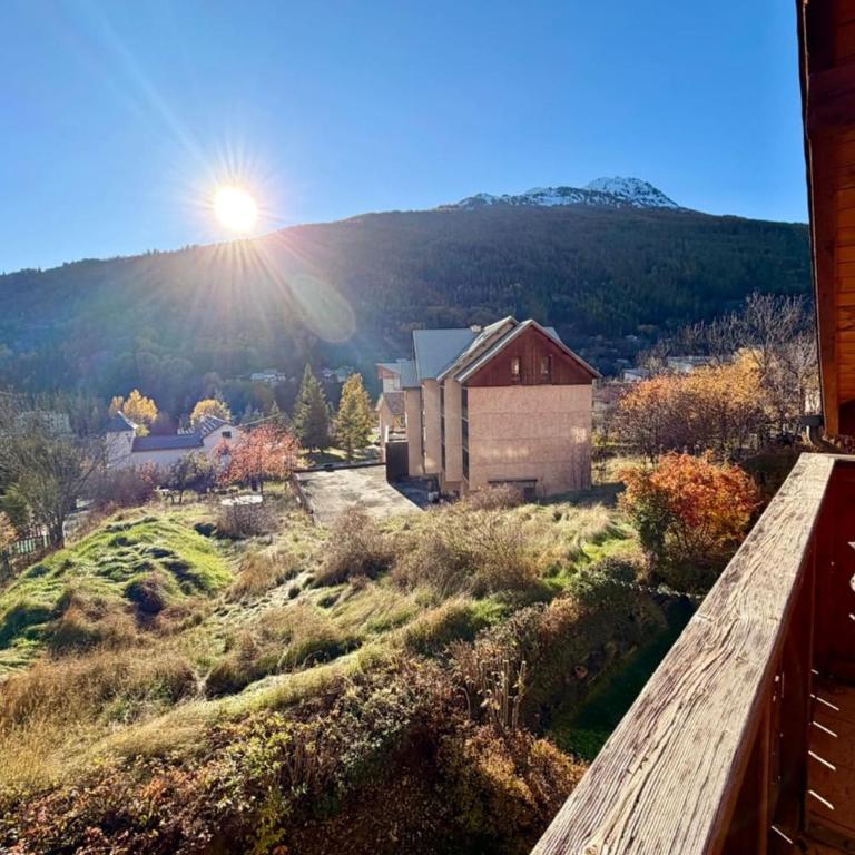 Chalet charmant et lumineux à Briançon - Appartement - 25