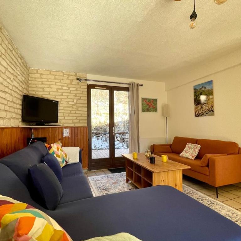 Pretty F4 house with loggia in Briançon - Maison de Vacances - 3
