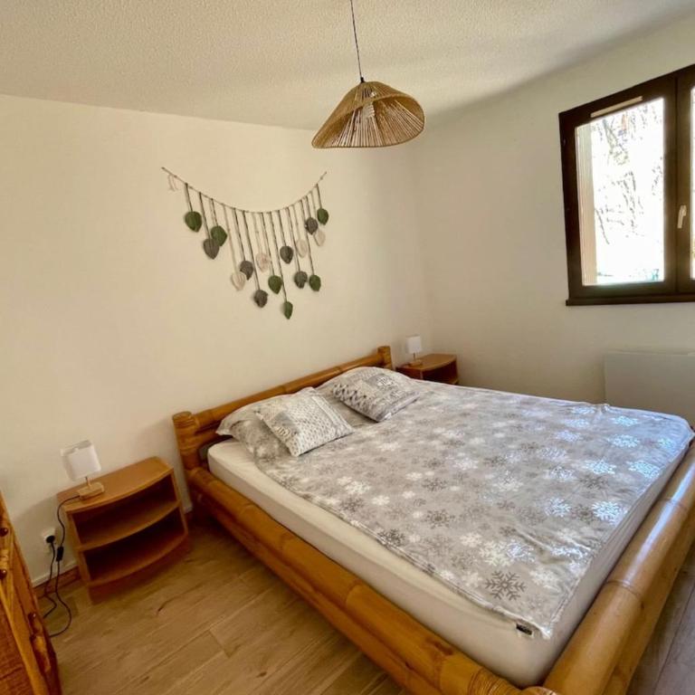 Pretty F4 house with loggia in Briançon - Maison de Vacances - 8
