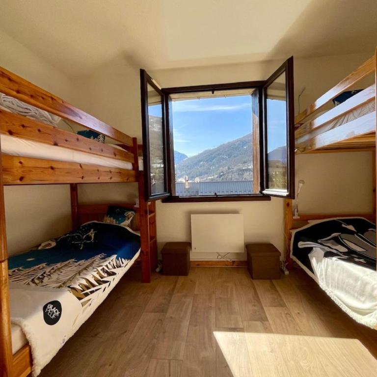 Pretty F4 house with loggia in Briançon - Maison de Vacances - 7