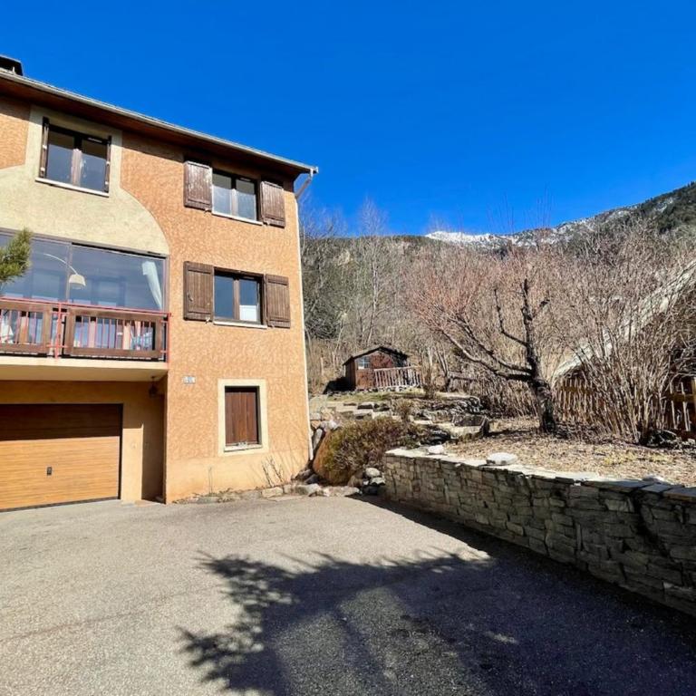 Pretty F4 house with loggia in Briançon - Maison de Vacances - 22