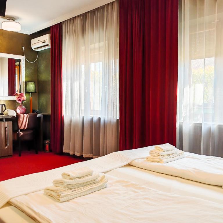 DivaLux New Studio A Boutique Hotel with AC and WiFi - One-Bedroom Apartment - 9