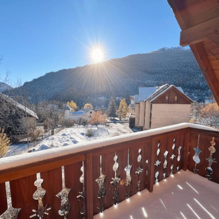 Chalet charmant et lumineux à Briançon - Appartement - 24