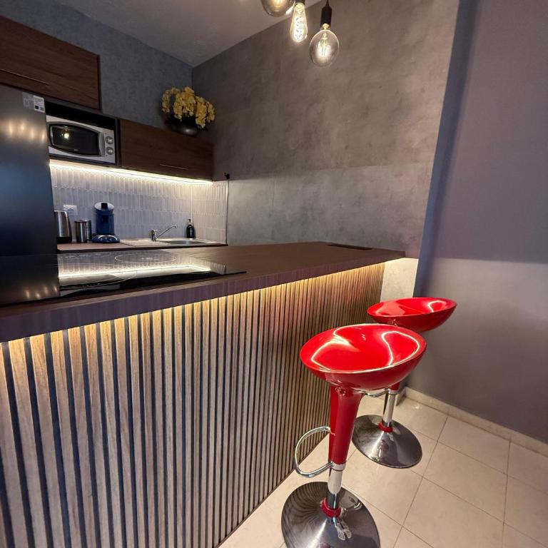 Skyline View Apartment - FREE PRIVATE Parking Including & Guest BONUS - Appartement 1 Chambre - 22