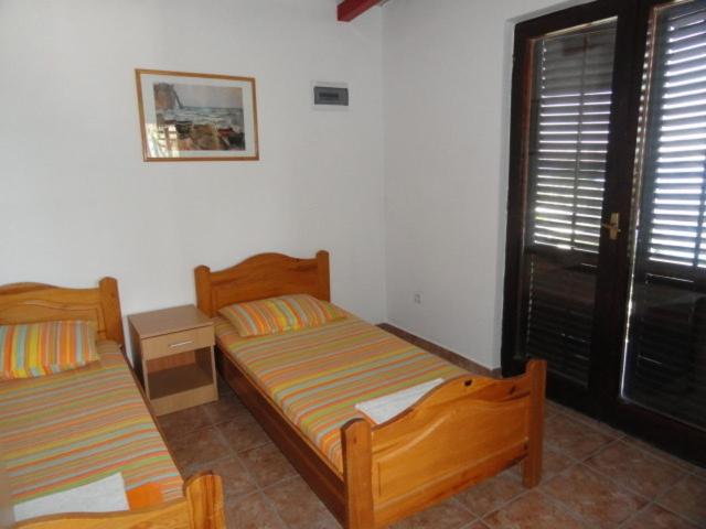 Apartments Vretenicic - One-Bedroom Apartment with Sea View (5 Adults) - 3