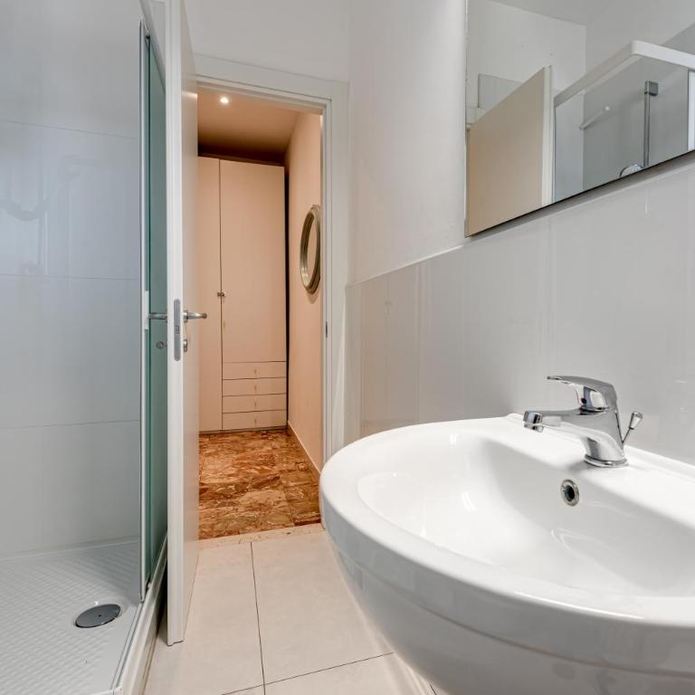 Sunny Nest Florence - Near City Center - Two-Bedroom Apartment - 32