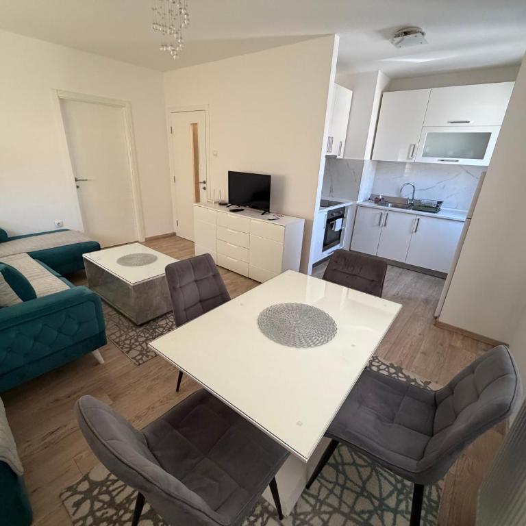 Apartman Vrbas sa Podzemnom garazom - Apartment mit 1 Schlafzimmer - 1