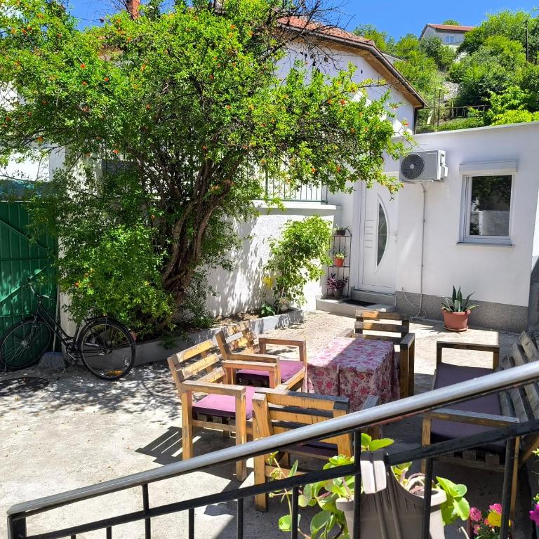 El Higo Apartments - Studio sa Terasom - 7