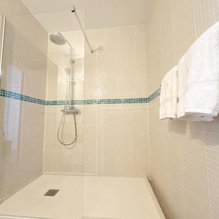Apartamentos Las Naranjas - Appartamento con doccia - 18