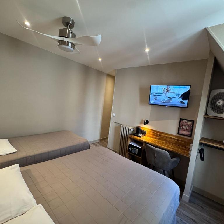 Angleterre Hotel - Chambre Triple - 11