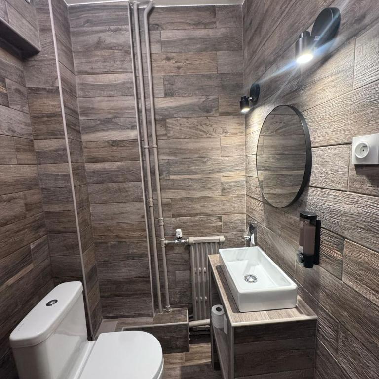 Angleterre Hotel - Chambre Triple - 13