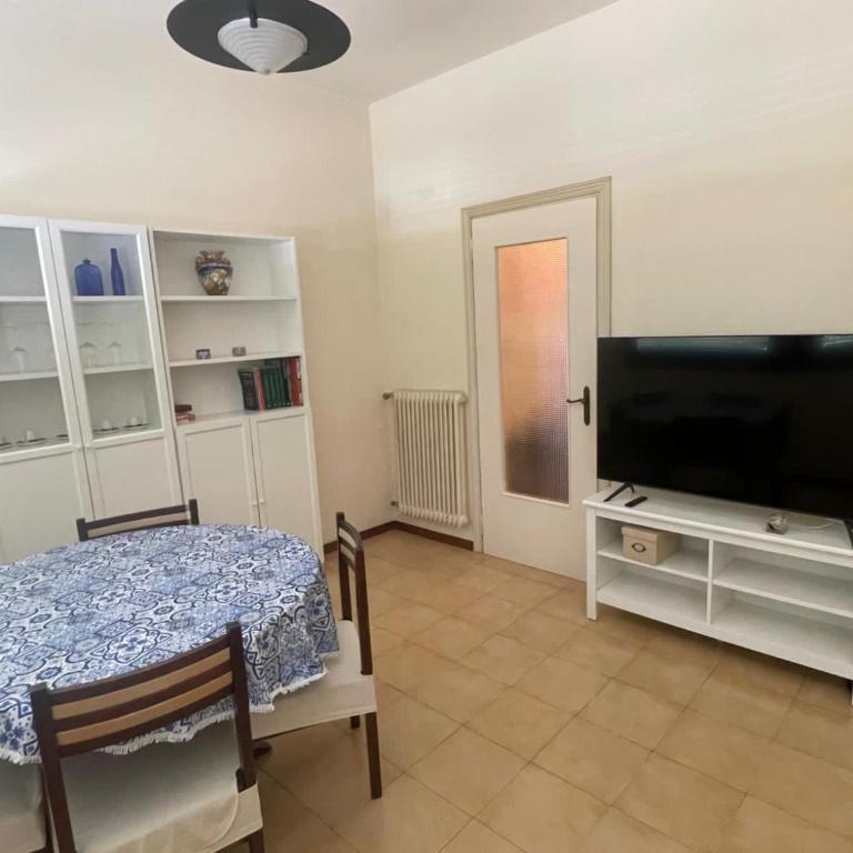 Luminosissimo appartamento Viareggio Centro - Appartamento con 2 Camere da Letto - 8