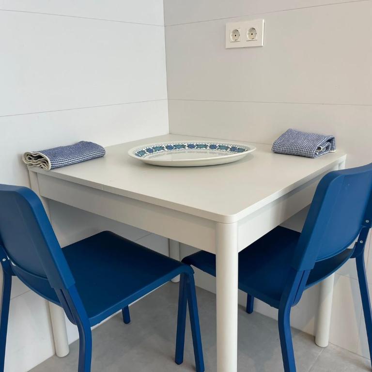 PISO EN PLAZA DE ESPAÑA Y PLAYA DE LA COLONIA - Apartamento - 10