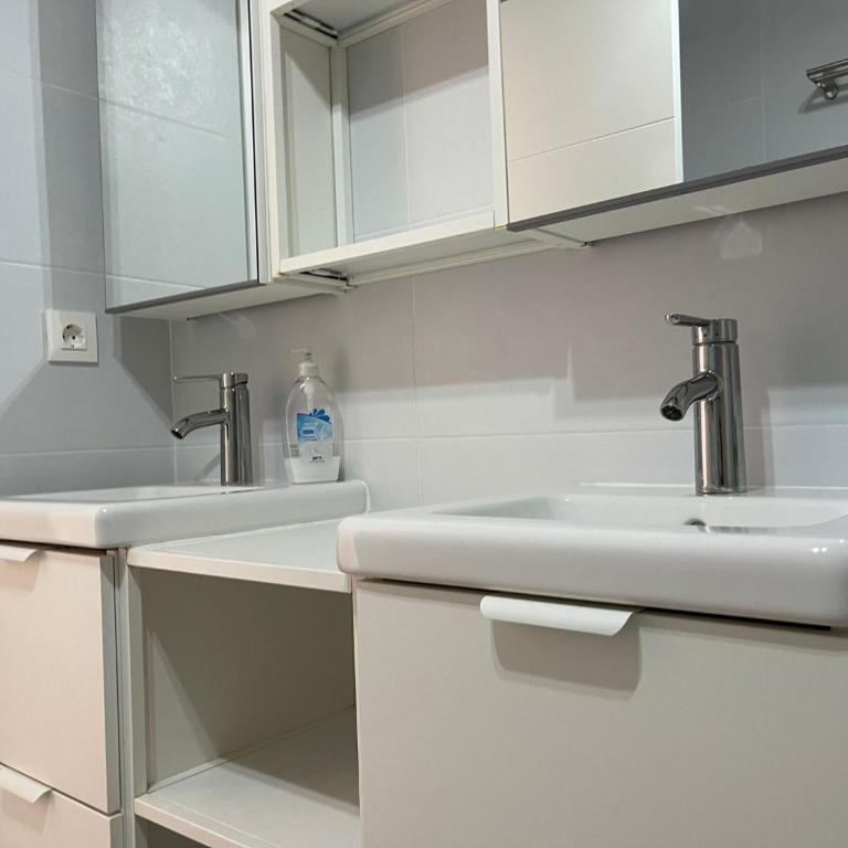 PISO EN PLAZA DE ESPAÑA Y PLAYA DE LA COLONIA - Apartamento - 27