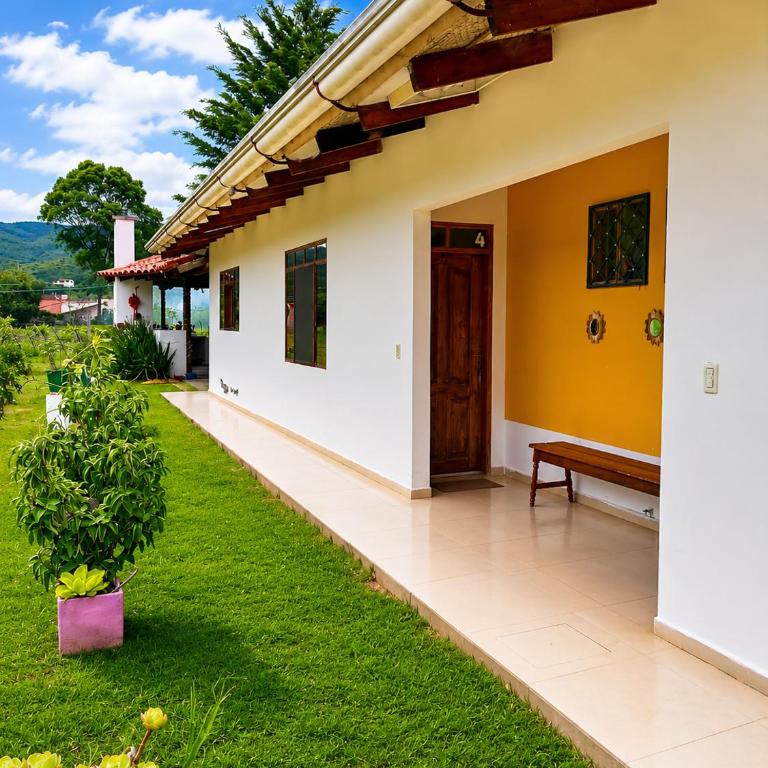 Looking Samaipata Habitación Doble - Triple Room - 4