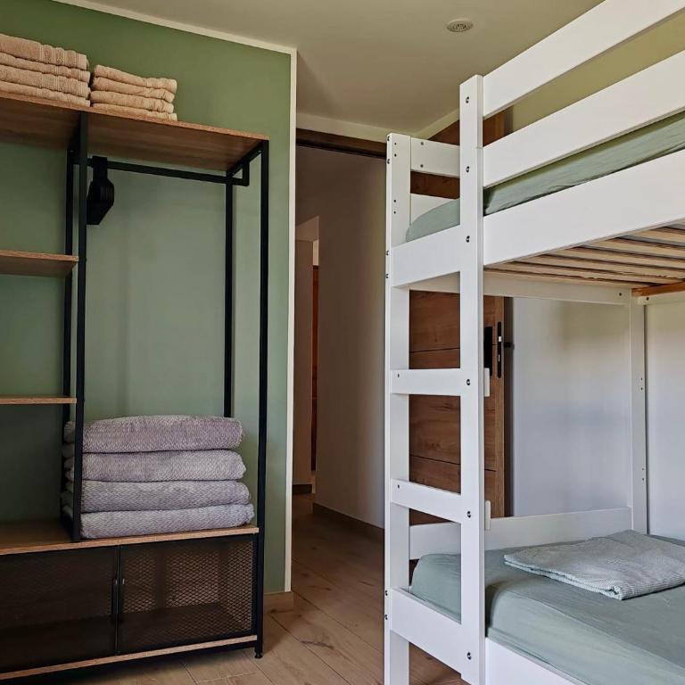 Havre de paix face au lac - Jardin, bain nordique & BBQ - Maison 2 Chambres - 25