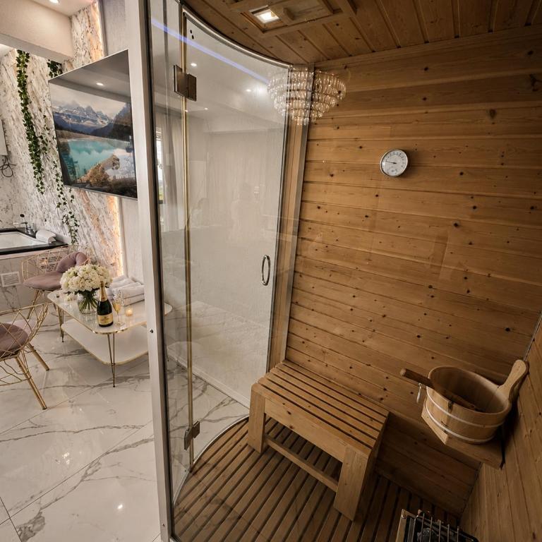 MonteBliss Private Pool & Spa Escape - Three-Bedroom Home - 40