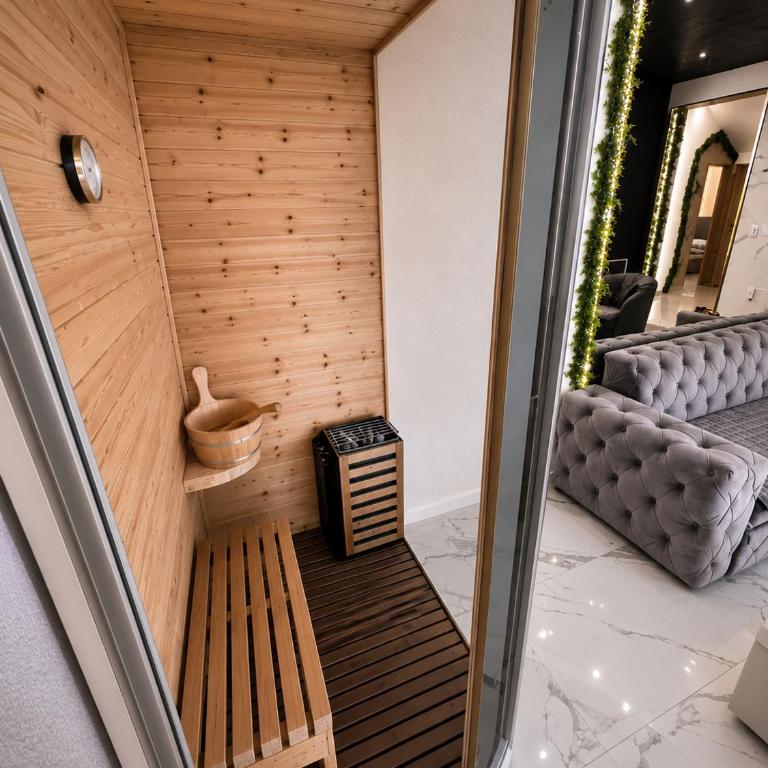 MonteBliss Private Pool & Spa Escape - Three-Bedroom Home - 35