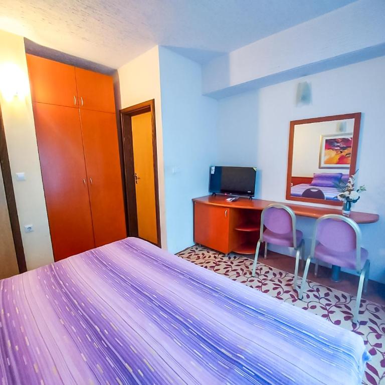 Hotel Rimski Most - Standardna Dvokrevetna Soba sa Bračnim Krevetom - 7