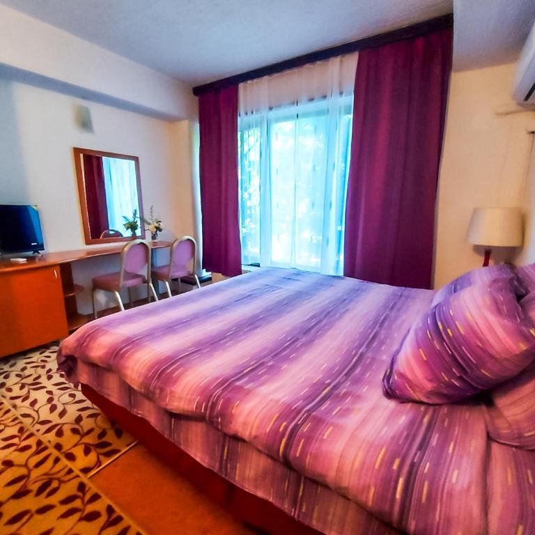 Hotel Rimski Most - Standardna Dvokrevetna Soba sa Bračnim Krevetom - 10