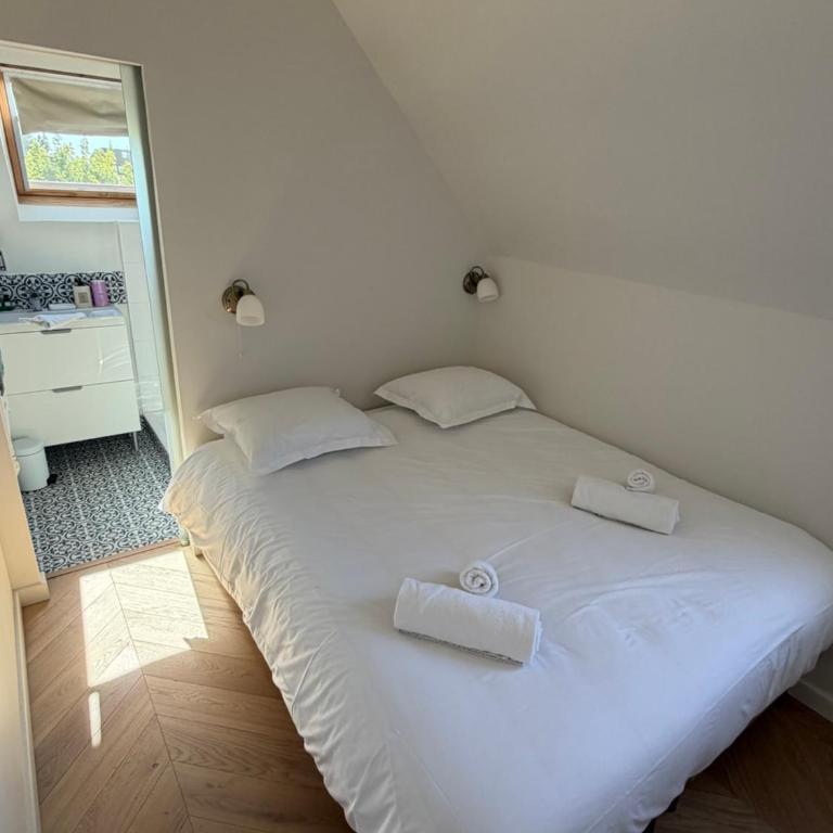 Appartement dans une Villa deauvillaise avec grand jardin, entièrement rénové, vue Hôtel Royal et vue mer, 4 couchages, 1 parking gratuit - Apartment mit 1 Schlafzimmer - 20