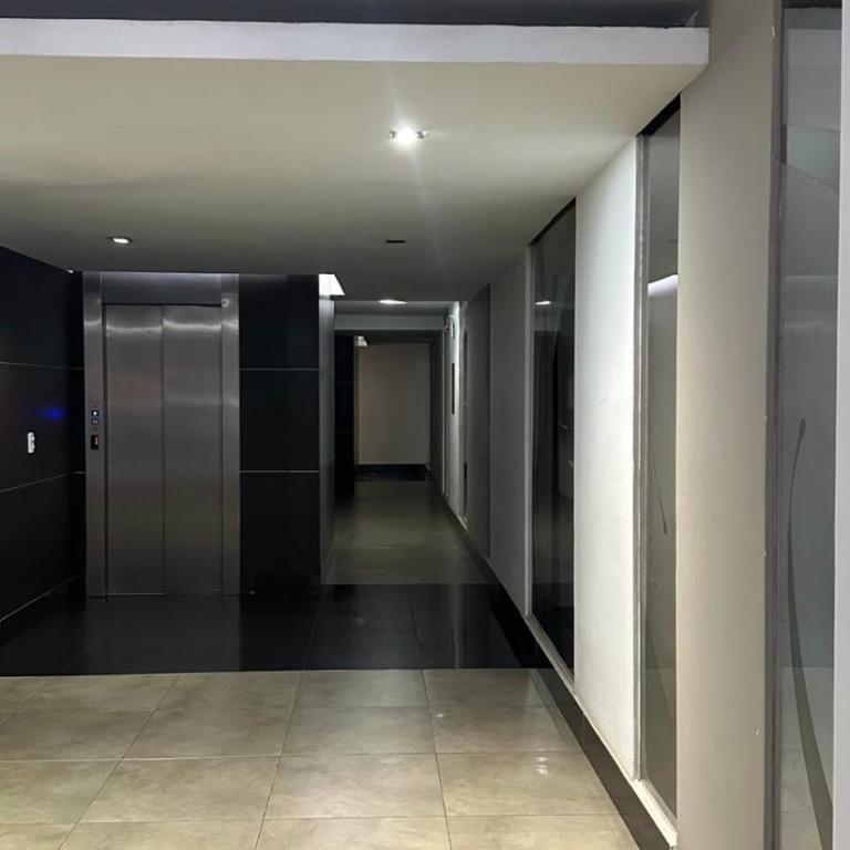 Departamento Plaza España con balcón - One-Bedroom Apartment - 15