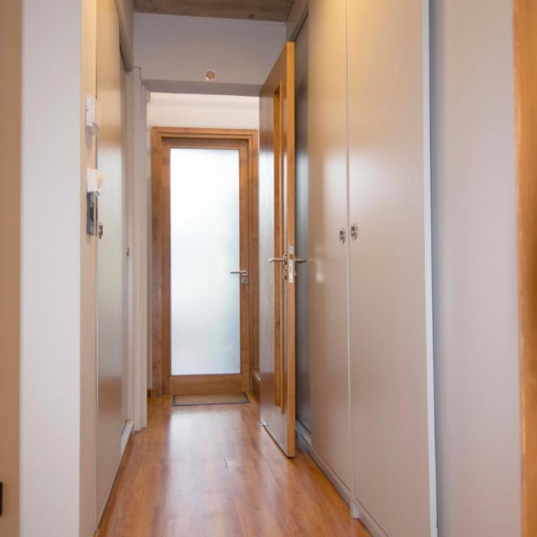 Kalasur Patagonia Apart Hotel - Apartamento Deluxe de 2 dormitorios con vistas al jardín - 20