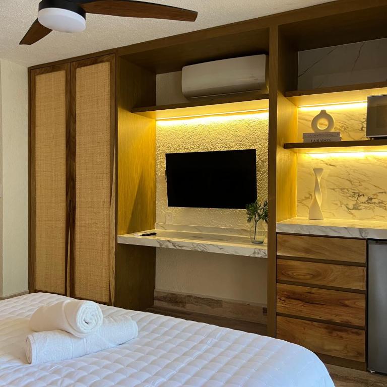 Boutique Private Villa in Hotel Zone - Pool & Outdoor Living - Villa - 14