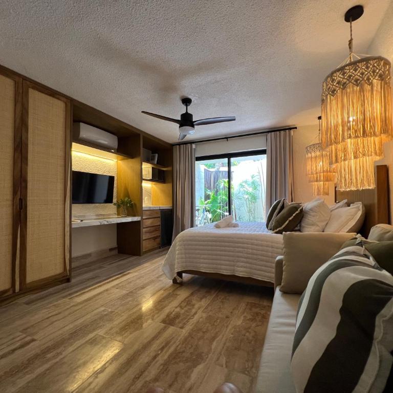 Boutique Private Villa in Hotel Zone - Pool & Outdoor Living - Villa - 18