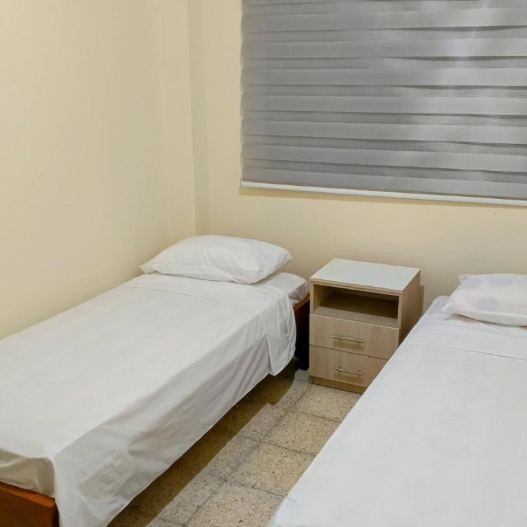 Dpto Kennedy 4dorm 1-9pers 6camas Parqueo - Apartamento - 20