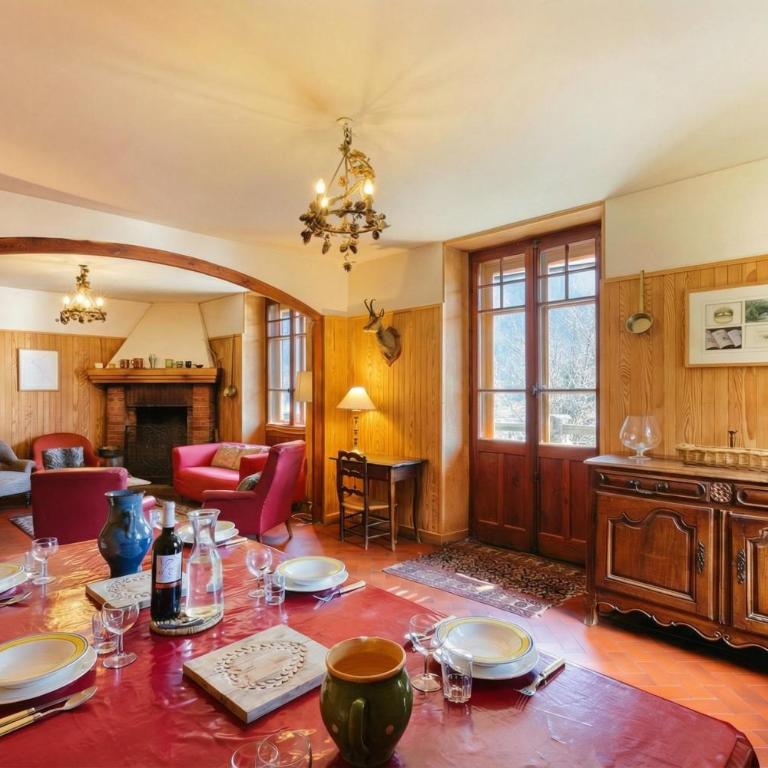 Grand Chalet des Moussoux 6BR: Terrace, Garden, Views, Sleeps 10 - Happy Rentals - Chalet - 4