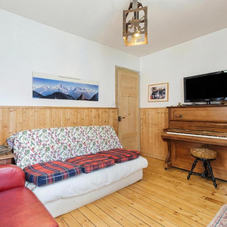 Grand Chalet des Moussoux 6BR: Terrace, Garden, Views, Sleeps 10 - Happy Rentals - Chalet - 5