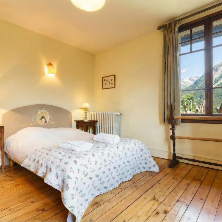 Grand Chalet des Moussoux 6BR: Terrace, Garden, Views, Sleeps 10 - Happy Rentals - Chalet - 8