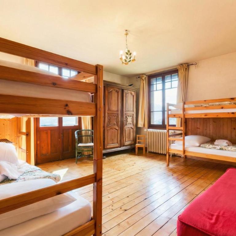 Grand Chalet des Moussoux 6BR: Terrace, Garden, Views, Sleeps 10 - Happy Rentals - Chalet - 9