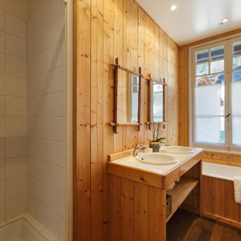 Grand Chalet des Moussoux 6BR: Terrace, Garden, Views, Sleeps 10 - Happy Rentals - Chalet - 10