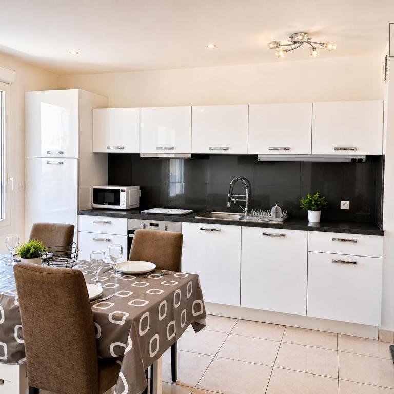 La Riviera studio à cinq minutes des plages centre-ville de La Grande Motte - Studio - 2
