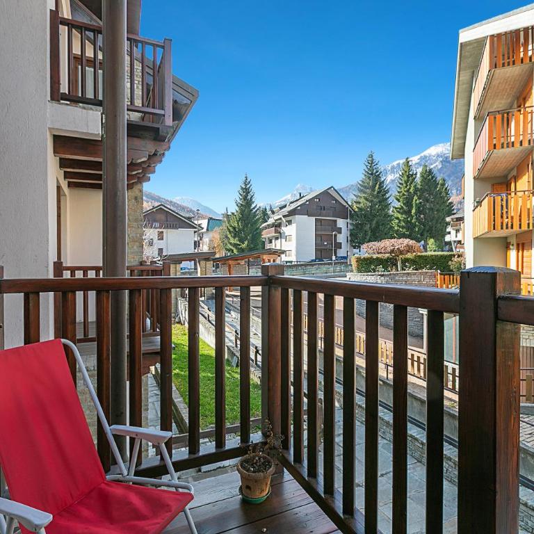 The Sunflower - Apt with Balcony and Private Parking - Happy Rentals - Appartamento con Balcone - 2