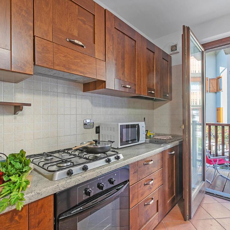 The Sunflower - Apt with Balcony and Private Parking - Happy Rentals - Appartamento con Balcone - 4
