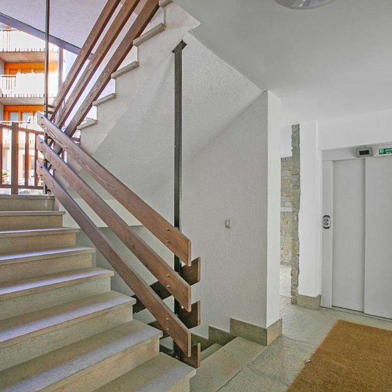 The Sunflower - Apt with Balcony and Private Parking - Happy Rentals - Appartamento con Balcone - 14