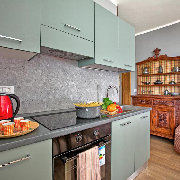 La Casa Di Felice with Balcony - Happy Rentals - Apartment with Balcony - 3