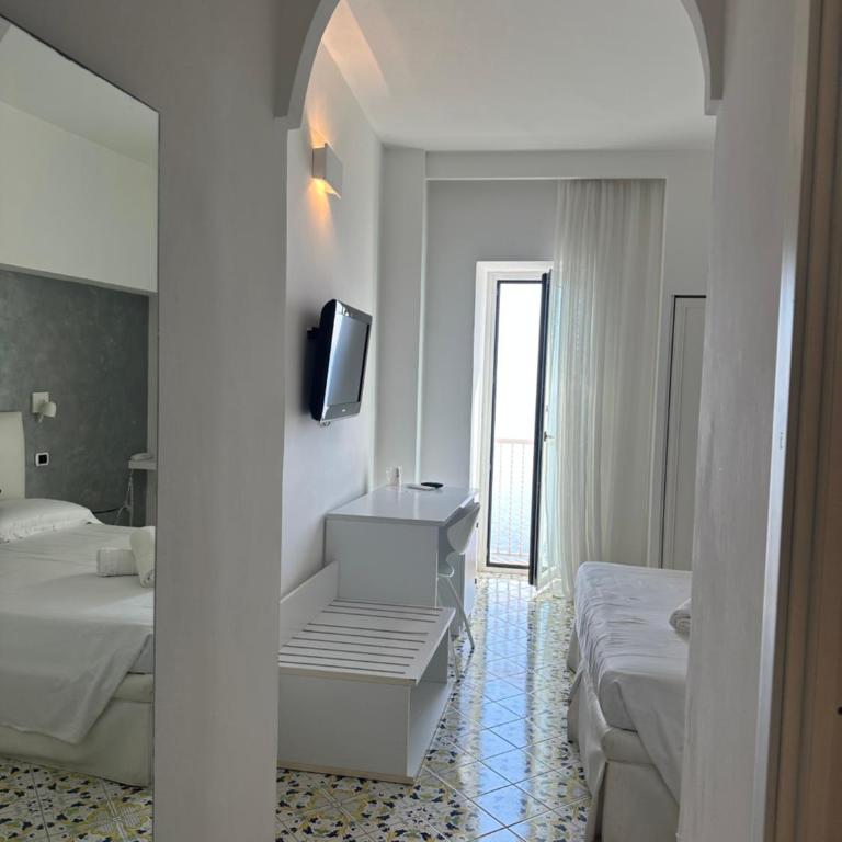 Hotel Villa Felice Relais - Camera Matrimoniale Classic con Vista Mare - 8